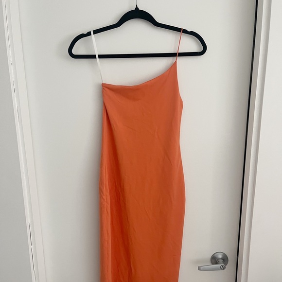 Aritzia contour dress - Picture 4 of 6